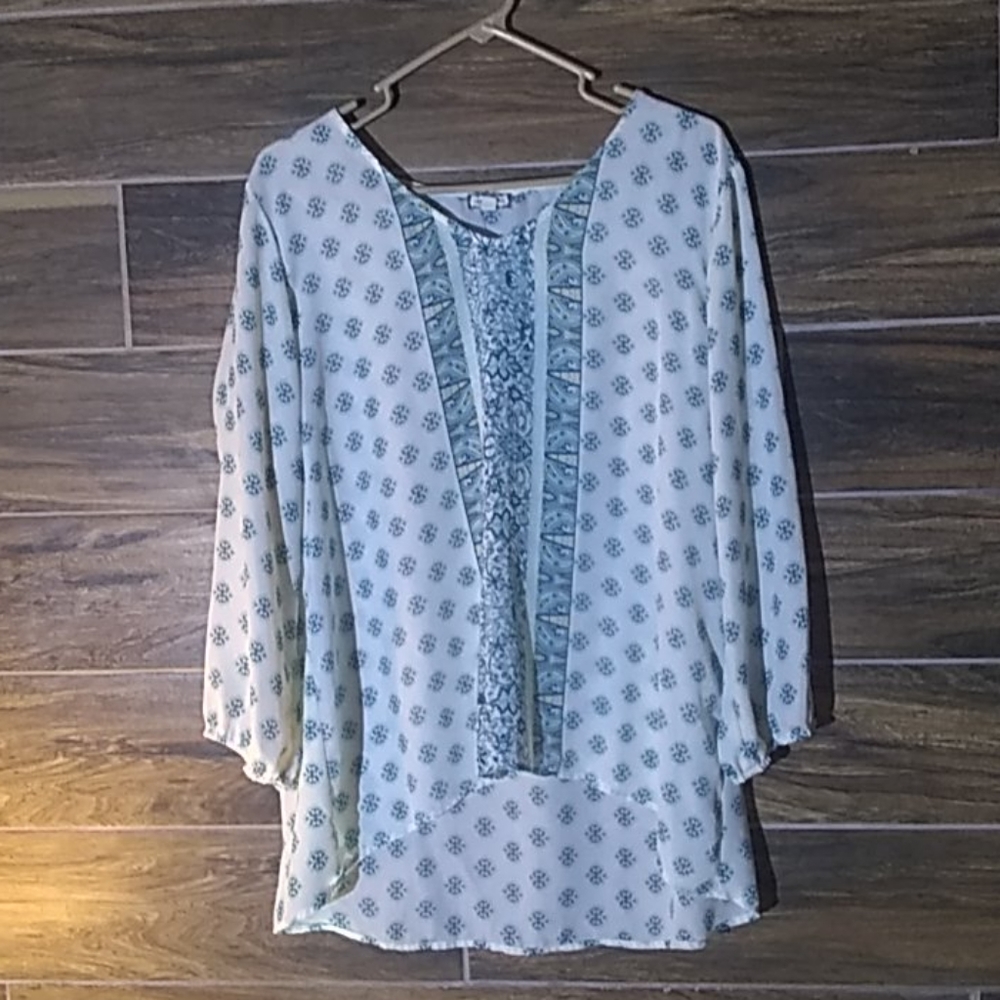 Eyeshaders long sleeve dress shirt.